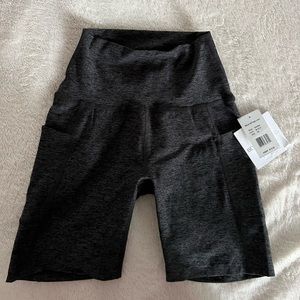 Beyond Yoga Biker shorts NWT
